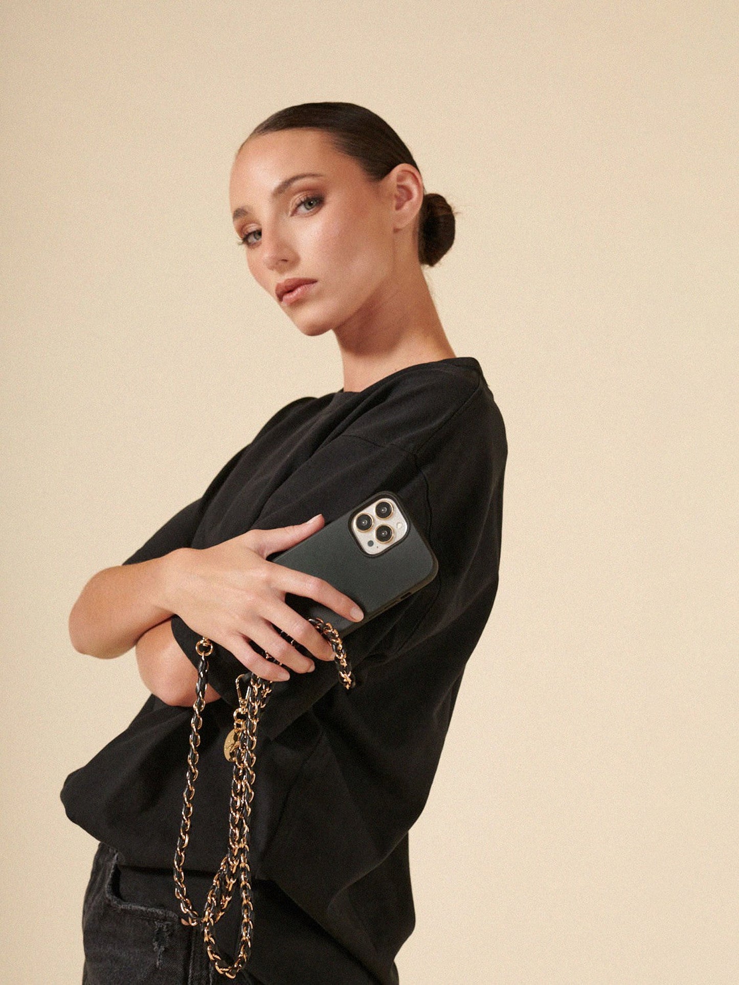 CHAÎNE DE TÉLÉPHONE LOU NOIR OR