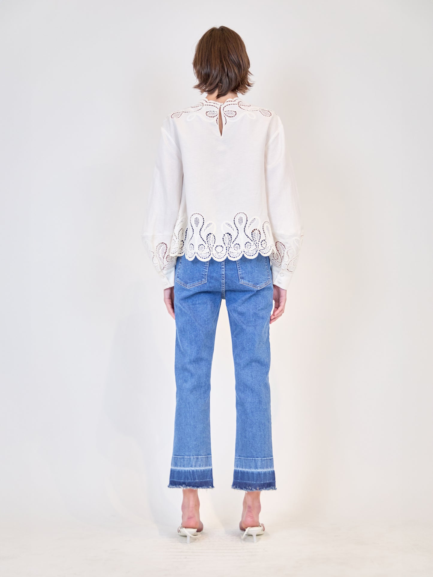 EMBROIDERED LACE TOP IVORY