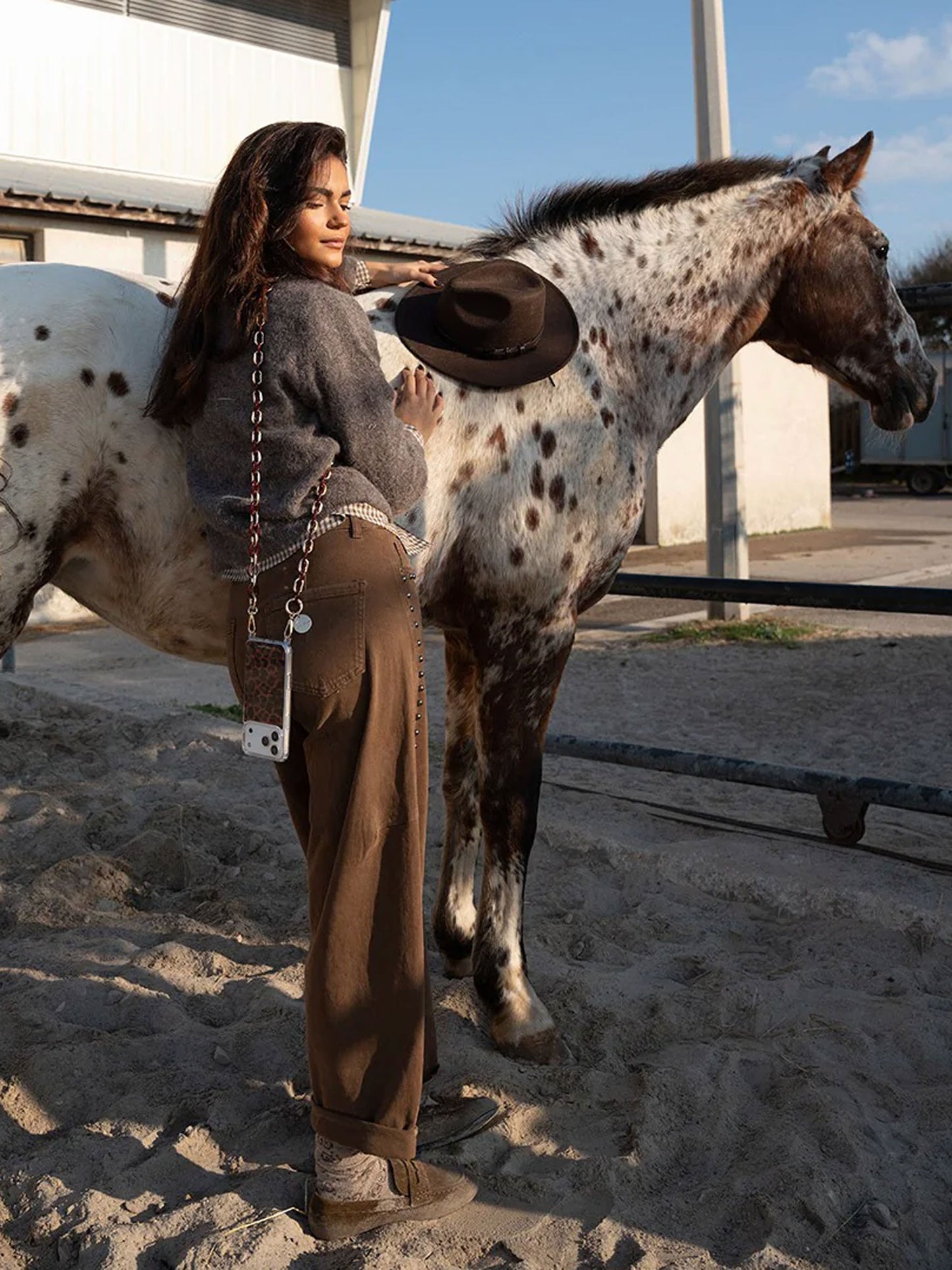 CASSY PHONE CHAIN BORDEAUX - 120CM