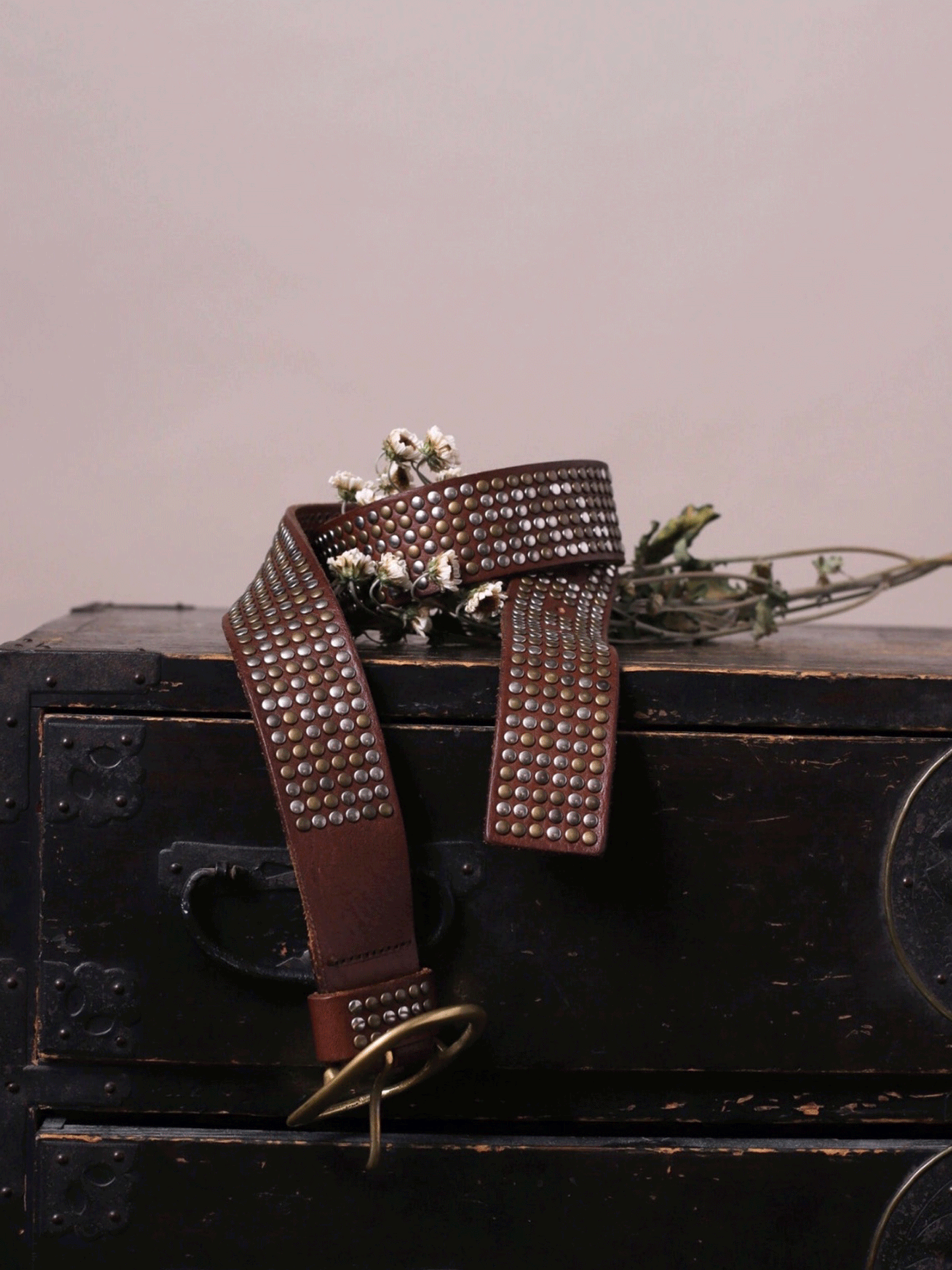 TRIBECA BELT MULTI STUDDS BROWN