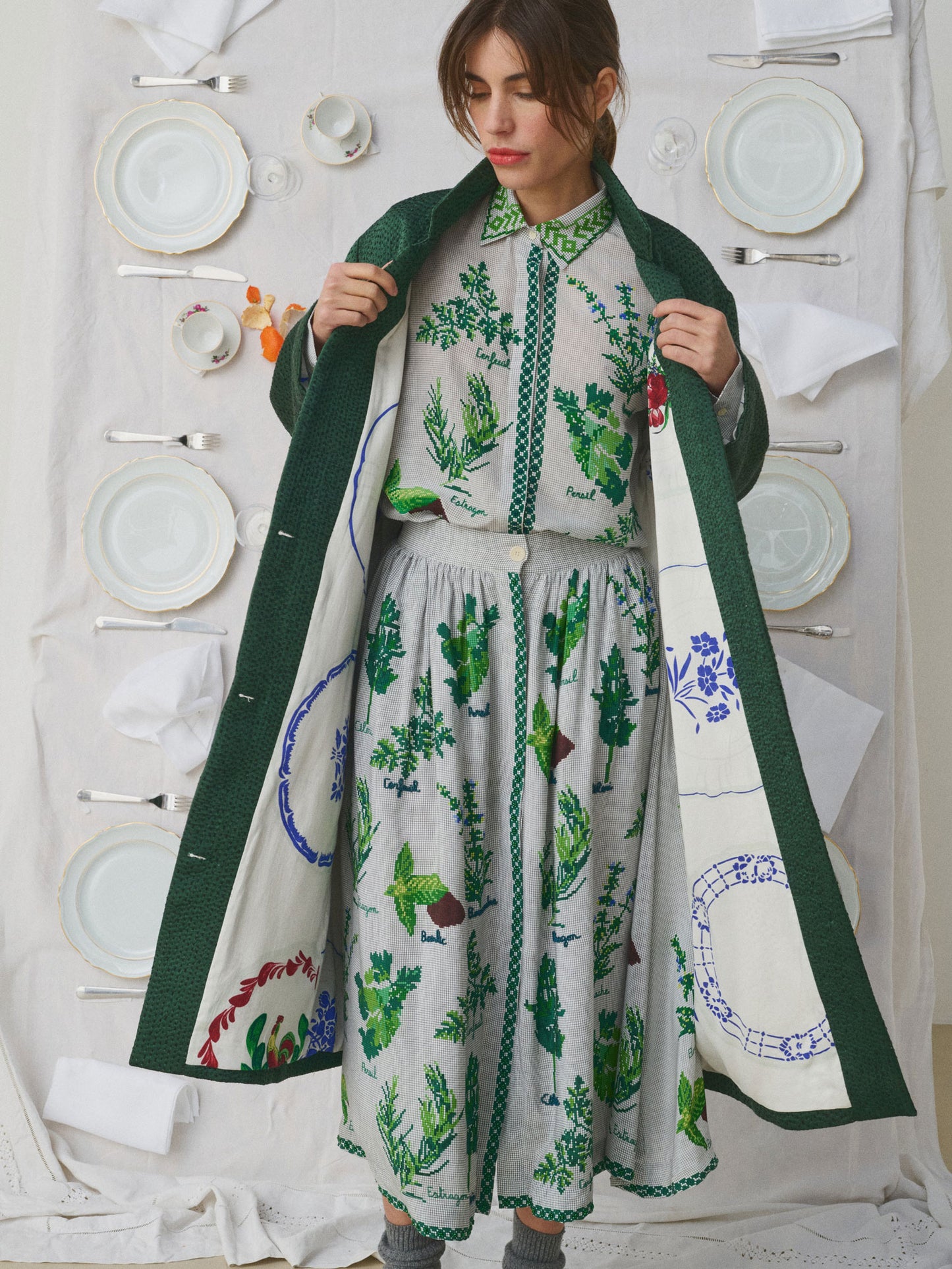 DONIV EMB SILK KANTHA COAT FOREST GREEN