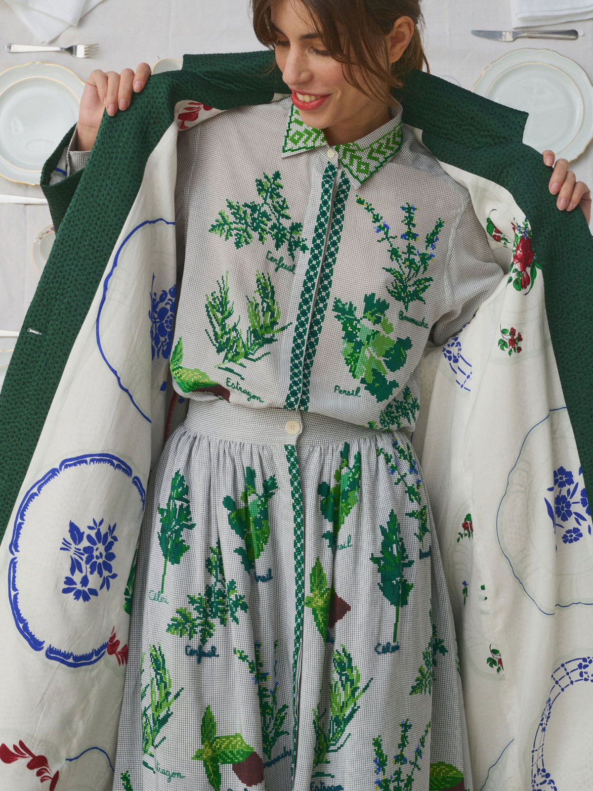 DONIV EMB SILK KANTHA COAT FOREST GREEN