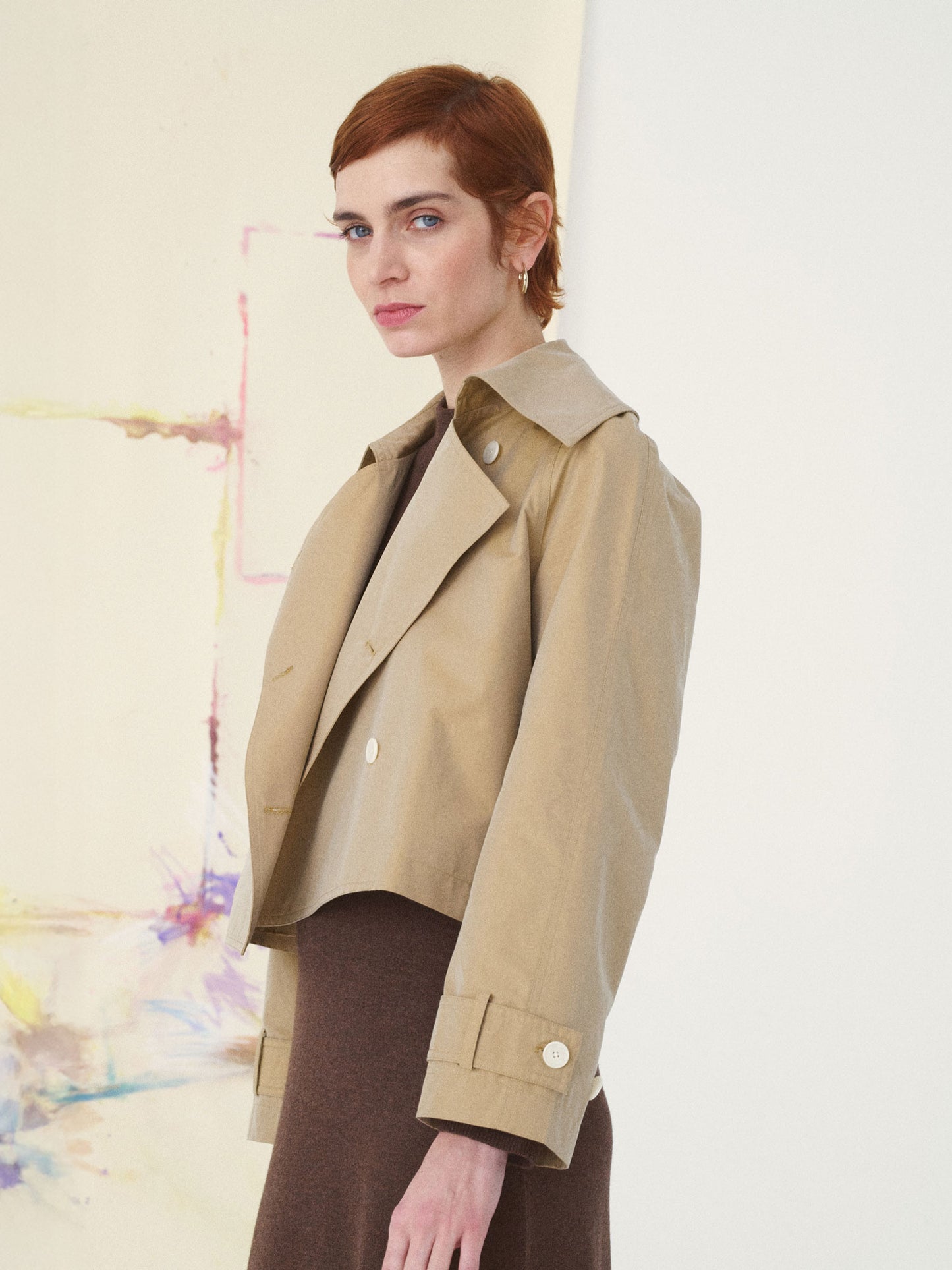 VOLVER JKT PORTRAIT BACK SAND