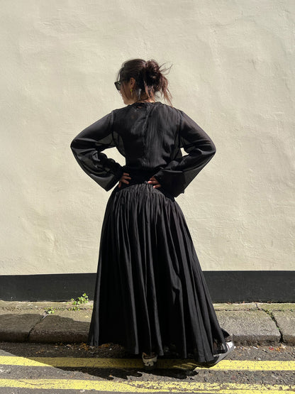 FULL PLEATS SKIRT BLACK