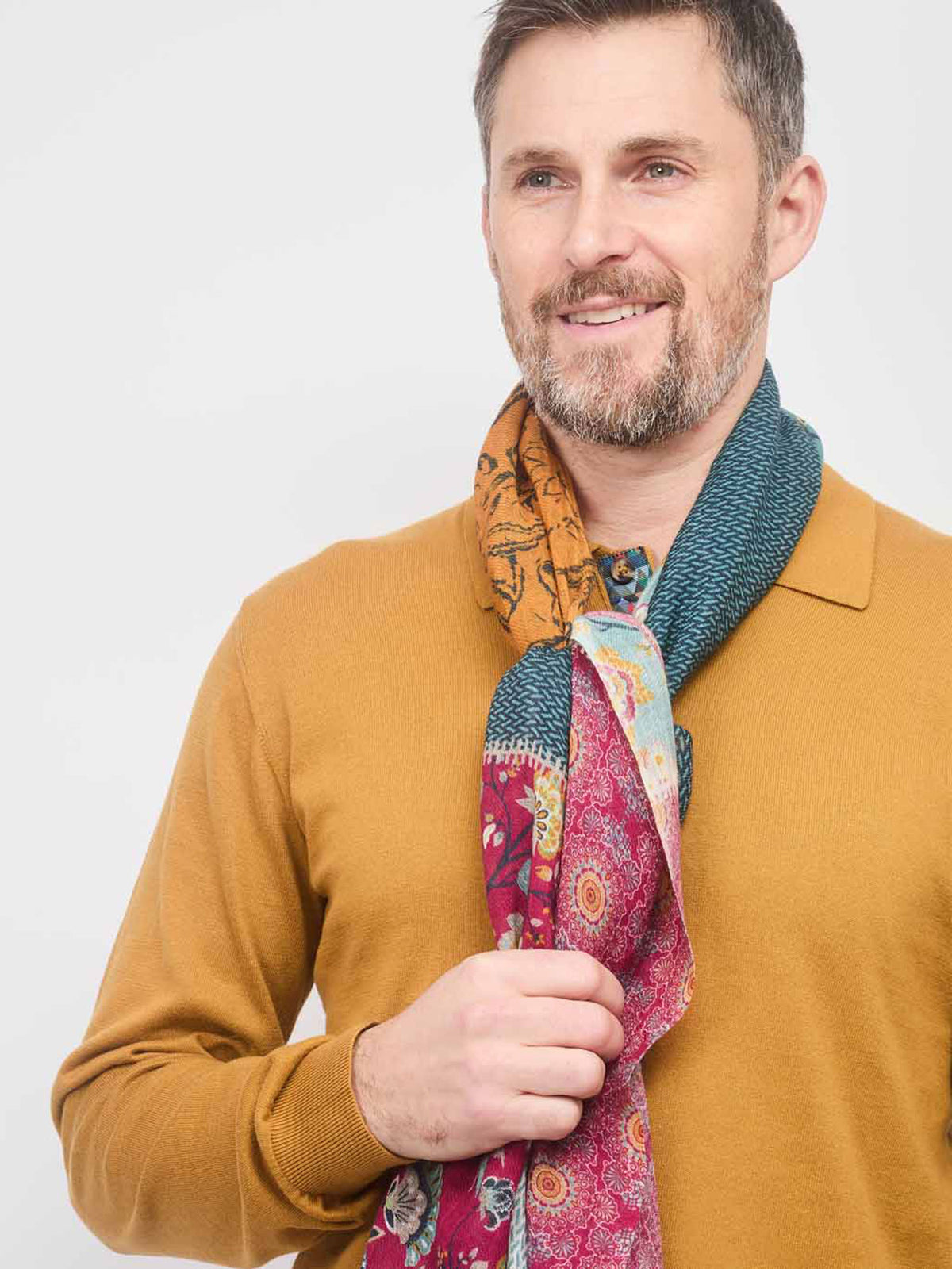 16647-PATCHWORK. SCARF PLUM/M