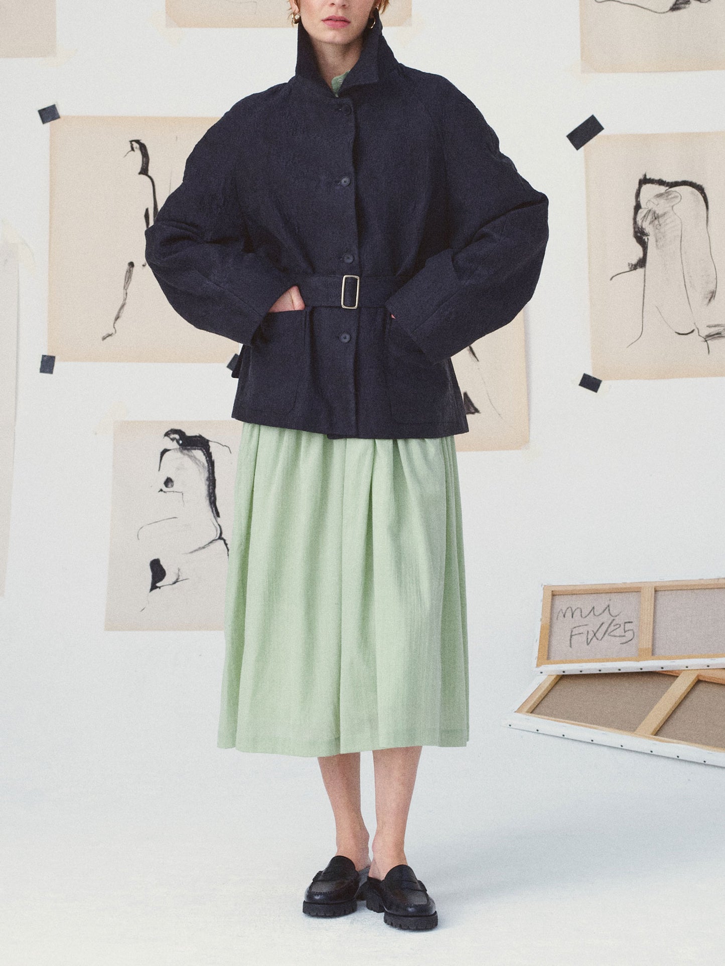 CATHISU JKT SILK EMBROIDERED BLACK SILK